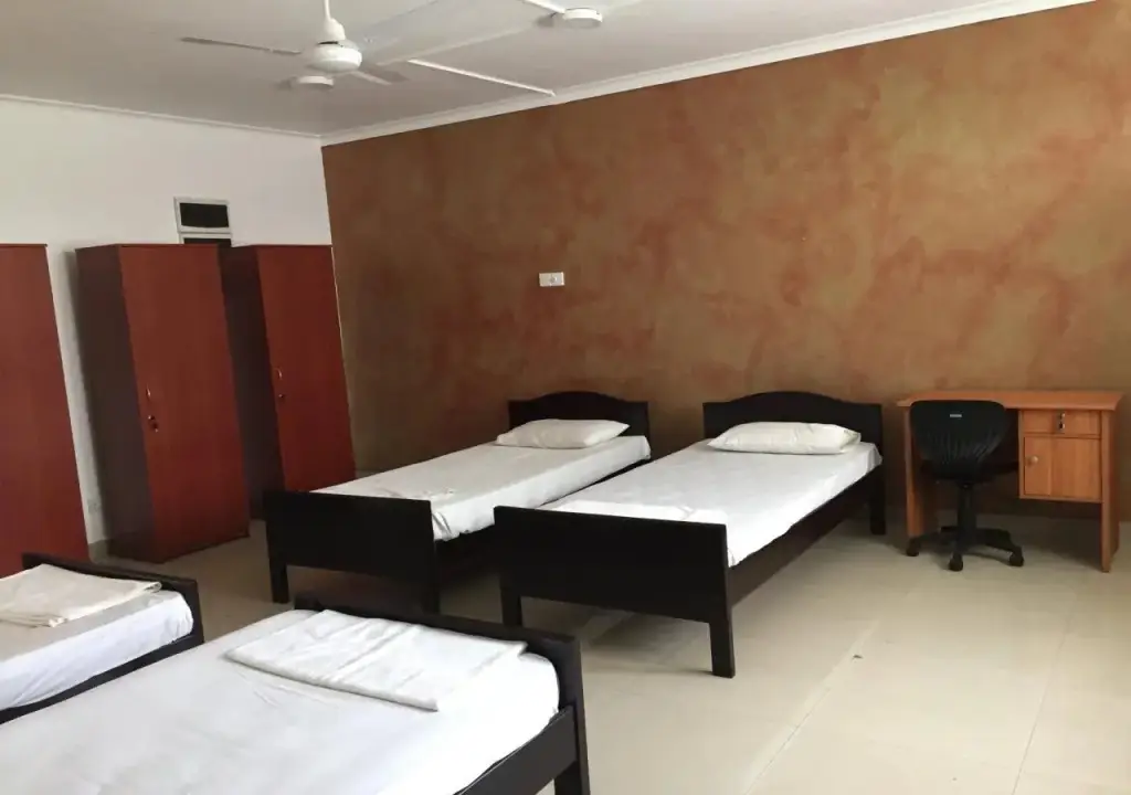 Коломбо: The Hostel