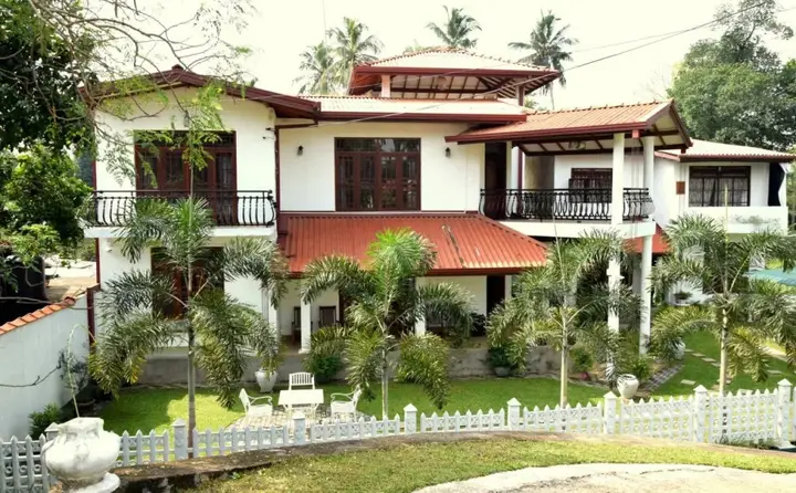 Котикаватта: Casa White Lounge