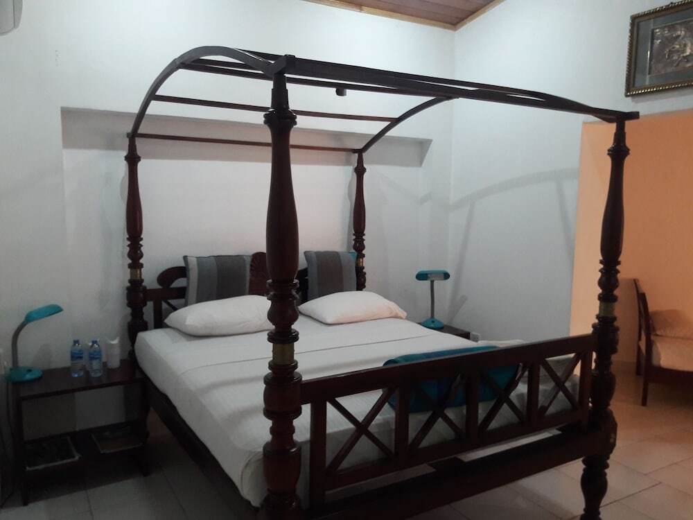 Канди: Kandy Hill House