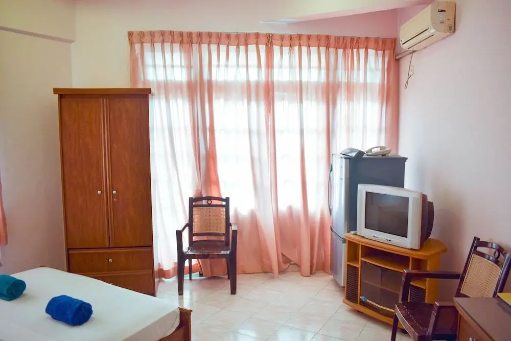 Негомбо: Yoho Hotel Red Rose