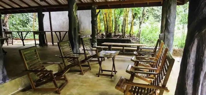 Ратнапура: Yoho Sinharaja Birders Lodge