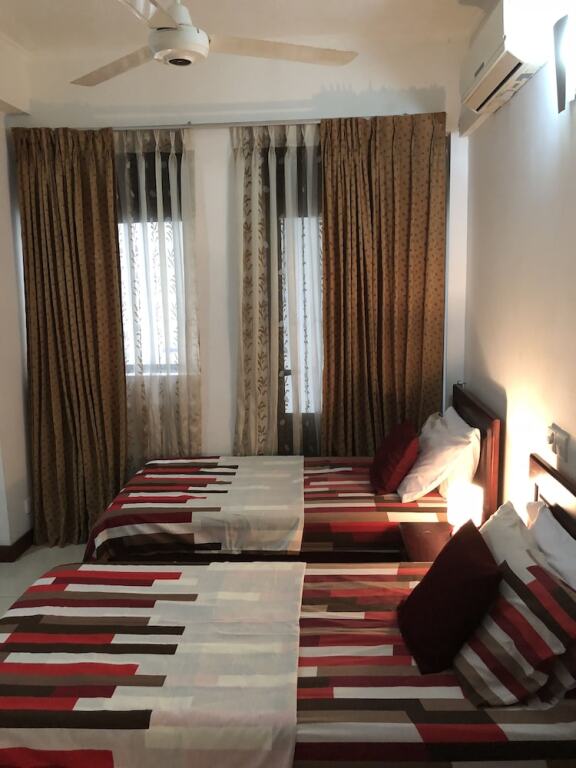 Коломбо: Hedges Court Residencies Town Hall-2 Room 3 Bed Apartment