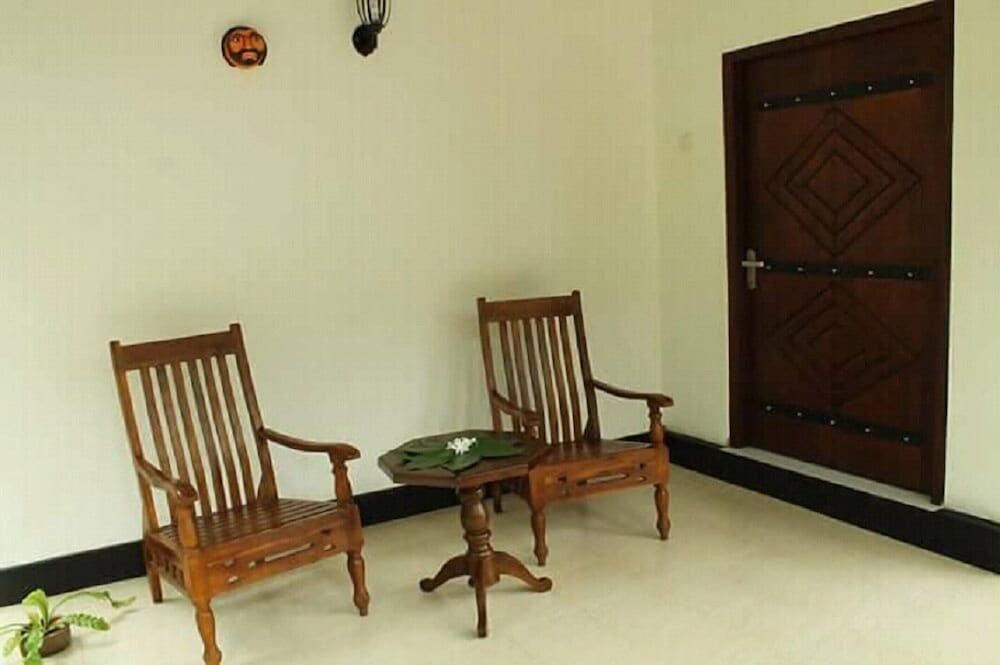 Хиккадува: Yasra Holiday Villa
