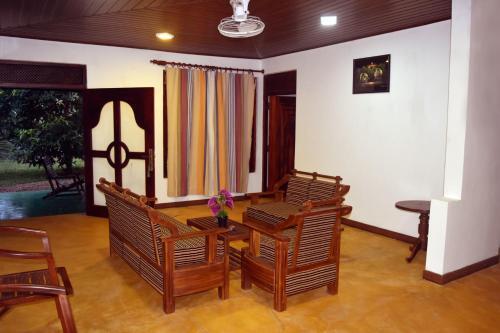 Талалла: Yoho Talalla Ocean Beach Resort