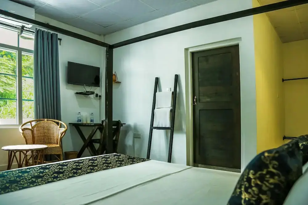Канди: Mintaas Hotel
