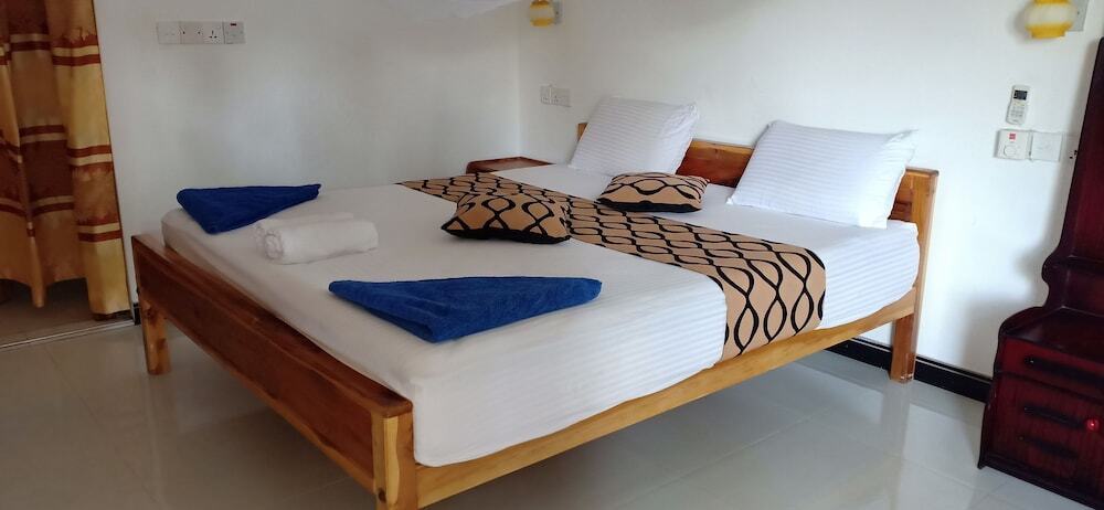 Аругам-Бэй: SURF AND SAND Hotel - Arugam Bay