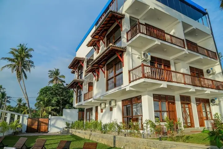 Матара: Top Secret Beach hotel