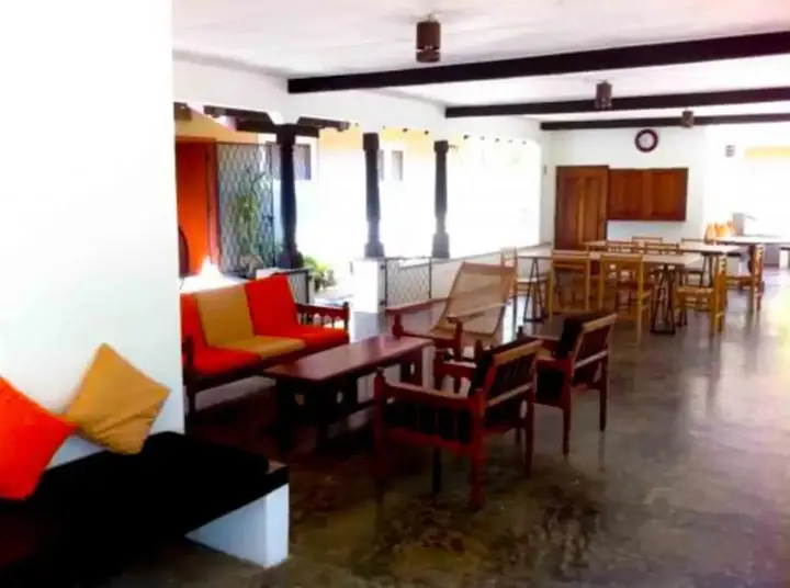Койявади: Yoho Lagoonside Holiday Bungalow