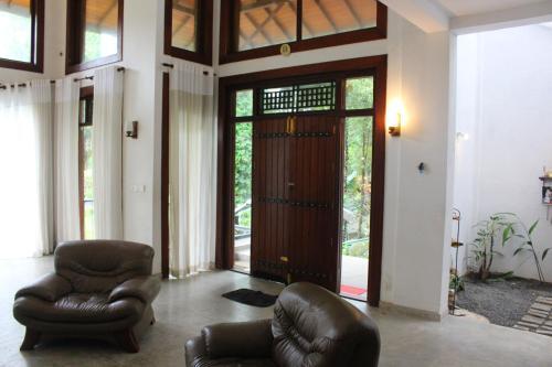 Канди: Yoho Wincare GuestHouse