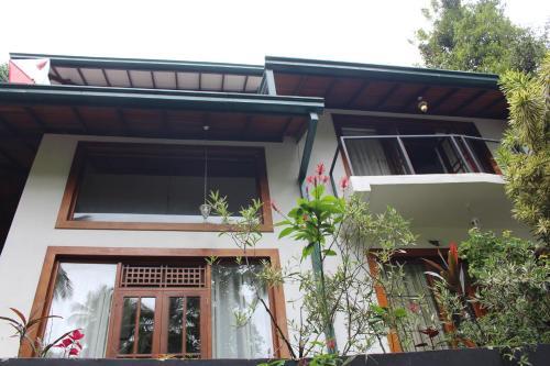 Канди: Yoho Wincare GuestHouse