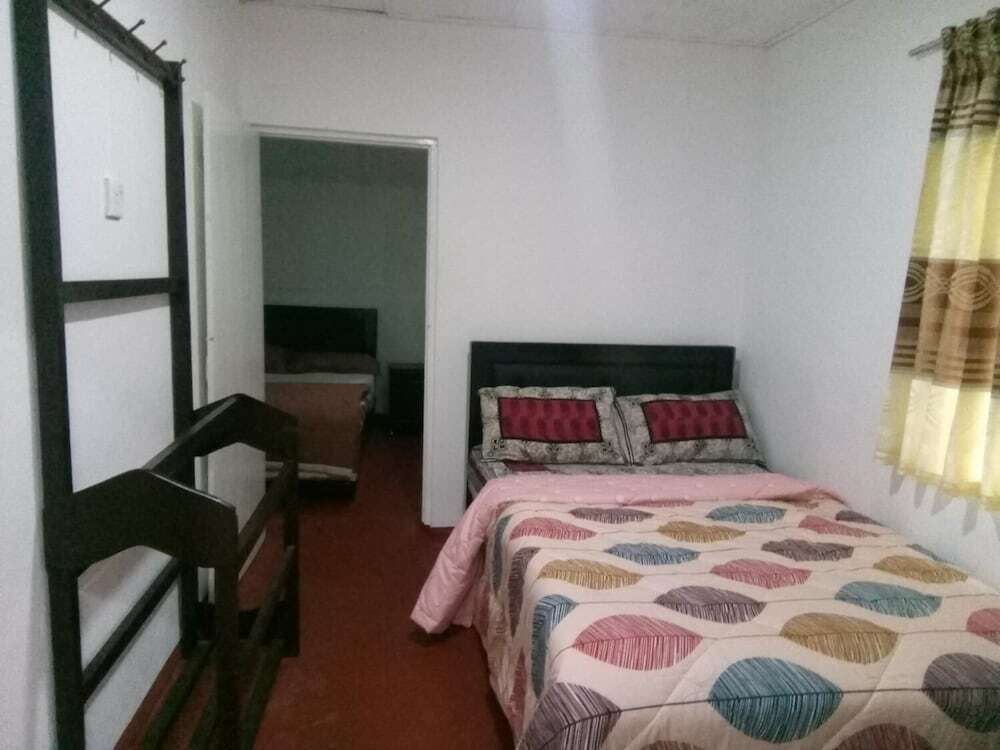 Нувара-Элия: White Cottage Nuwara Eliya