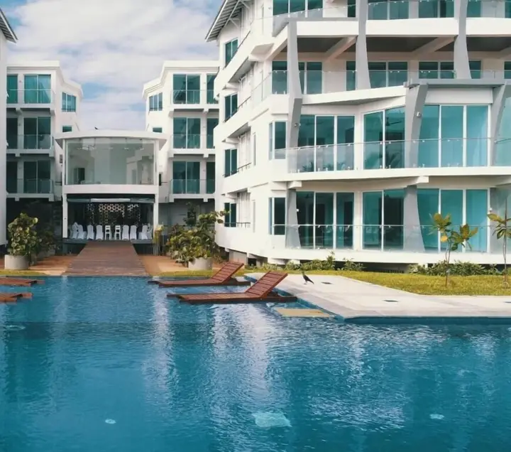 Нилавели: Beach Paradise by Oceanfront Condos