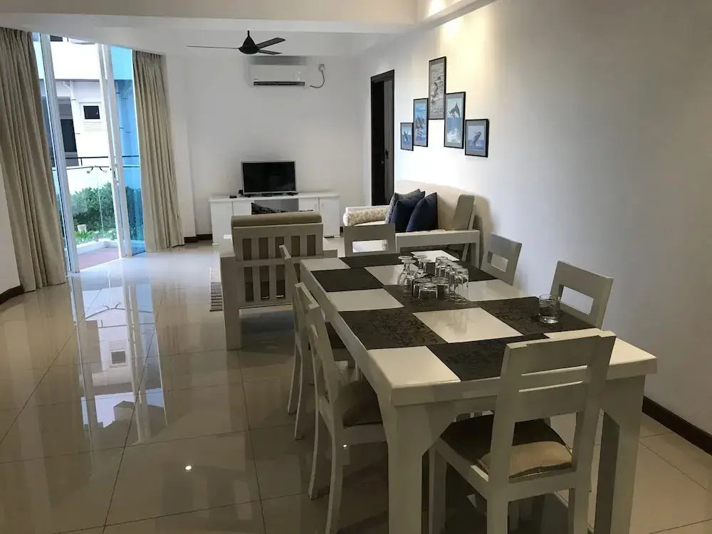 Нилавели: Beach Paradise by Oceanfront Condos