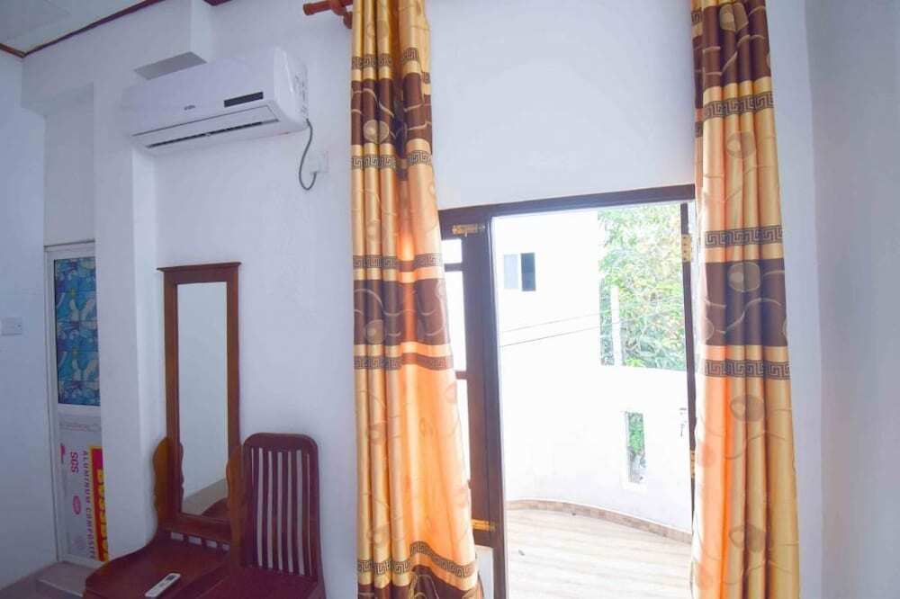 Негомбо: Yoho Bluray Beach Residence
