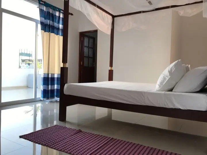 Хиккадува: Bliss Luxury Apartment