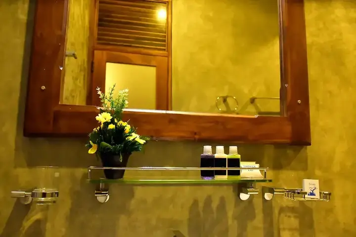 Удавалаве: Hotel Athgira