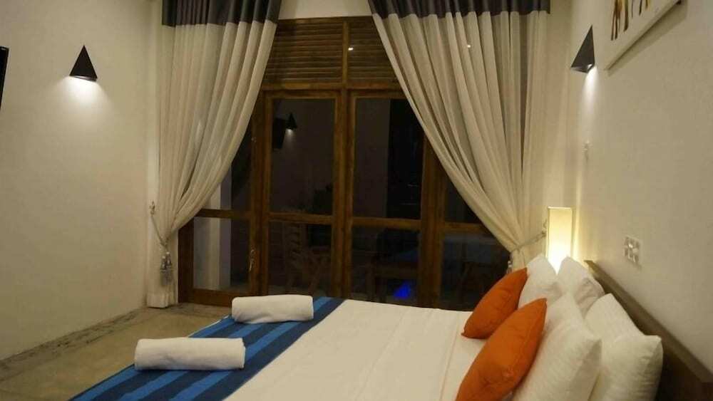 Удавалаве: Hotel Athgira