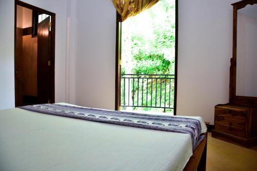 Хиккадува: HikkaJayaSri Villa Peacock