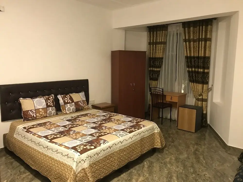 Минувангода: hotel villa florence