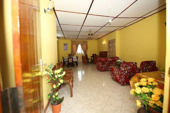 Нувара-Элия: Blooms Lily Hostel