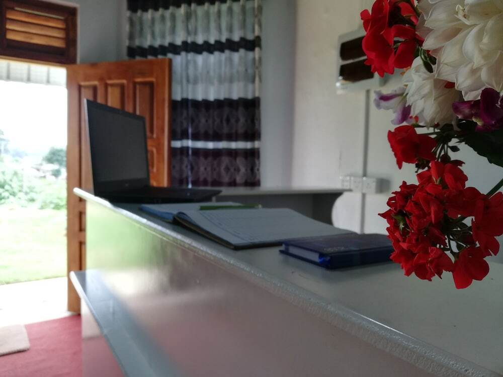 Нувара-Элия: Blooms Lily Hostel
