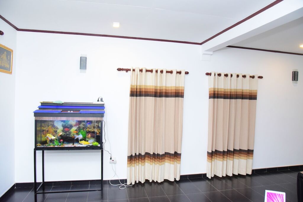 Катунаяке: White Villa Airport Transit Hotel
