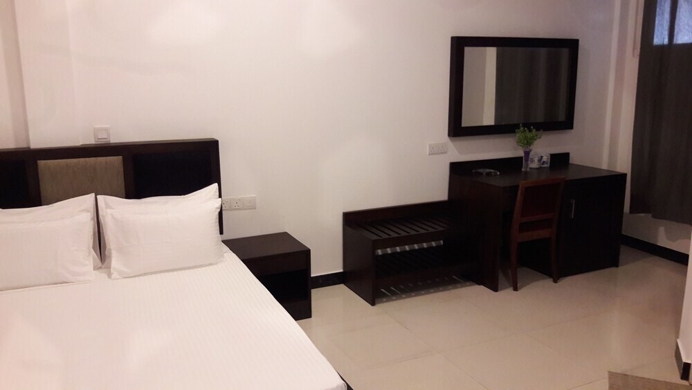 Негомбо: Hotel 198 Negombo