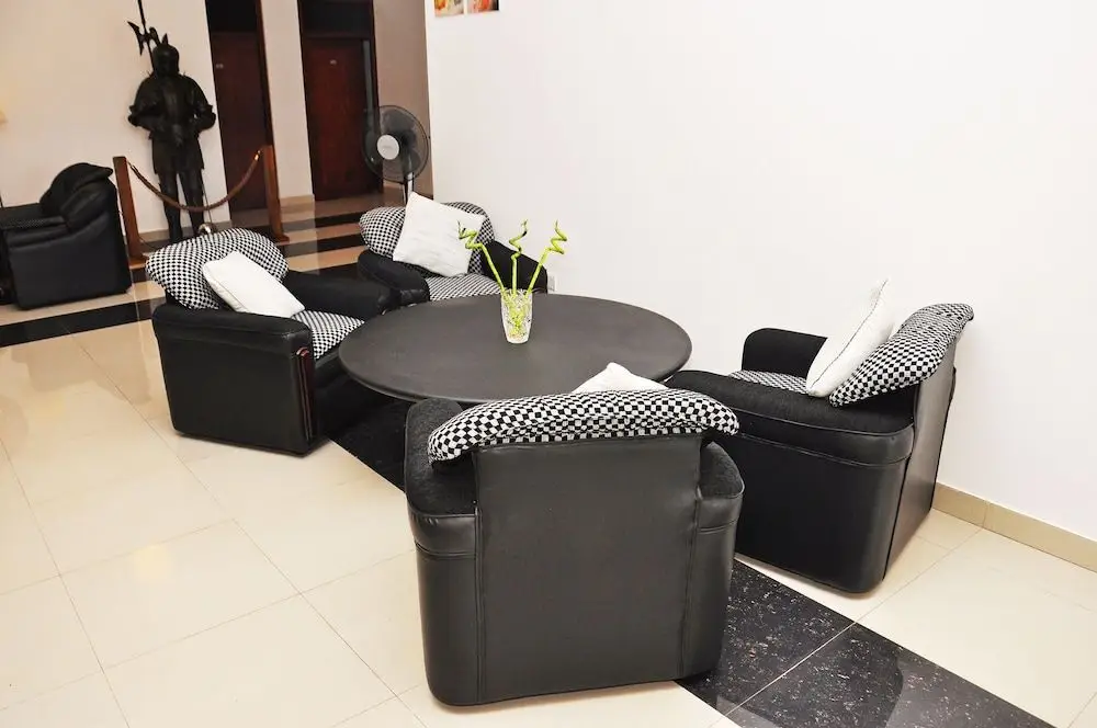 Негомбо: Hotel 198 Negombo