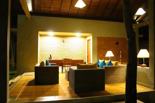Сигирия: Ehalagala Lake Resort