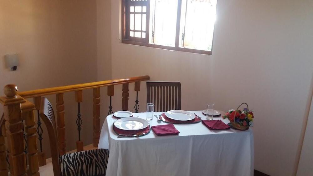 Канди: Kandyan Family Villa