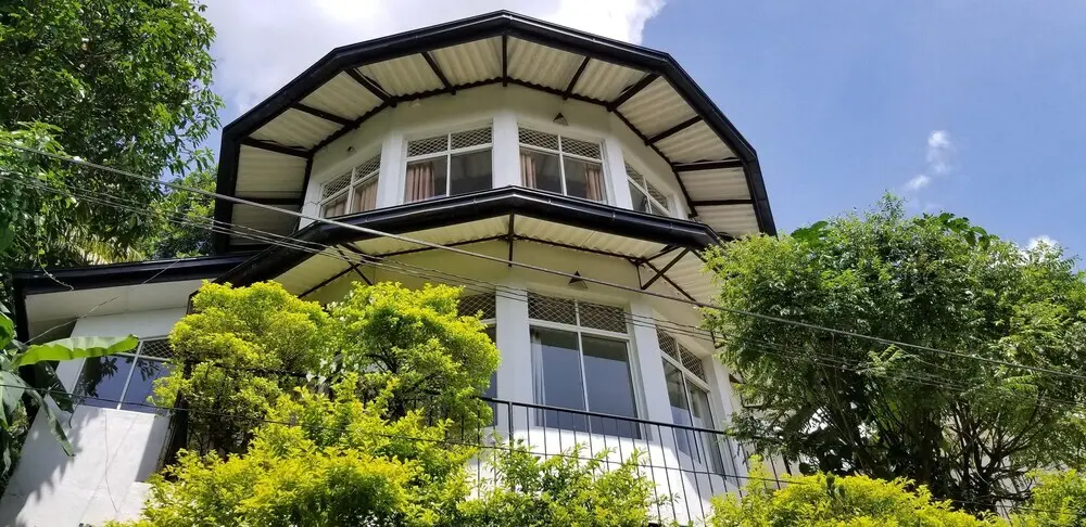 Канди: Che's Villa