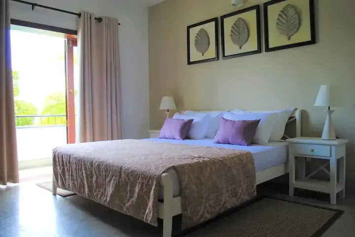 Хиккадува: Arahtis Lake Villa