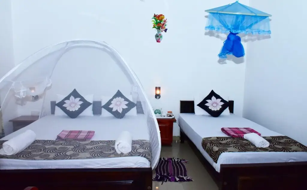 Удавалаве: Hotel Nimjaya