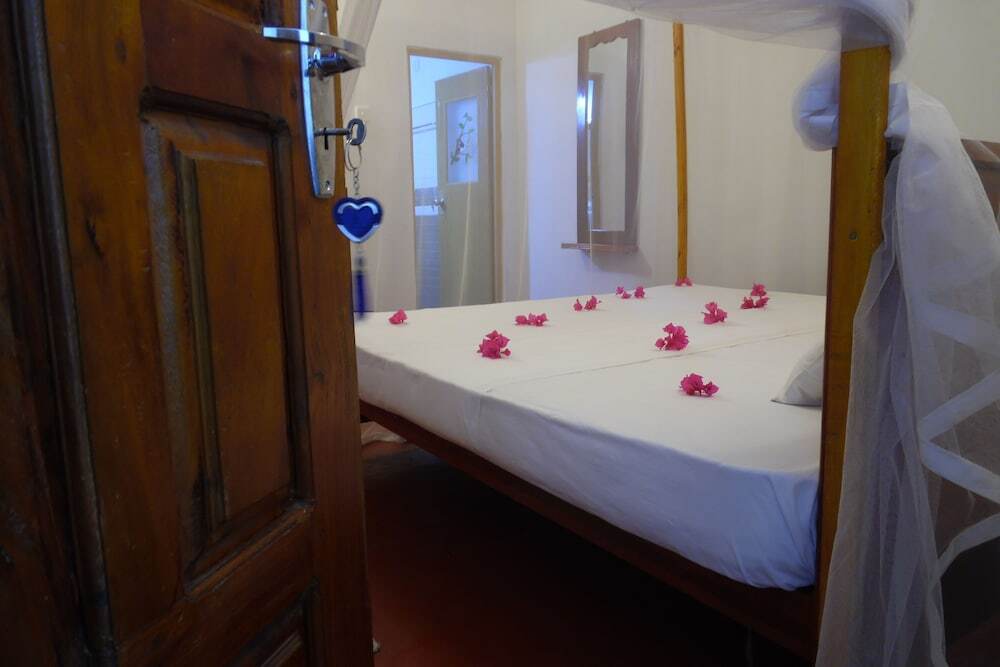 Талалла: Sea Breeze Inn