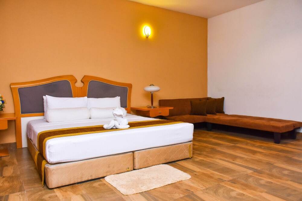 Негомбо: Aradhana Airport Hotel