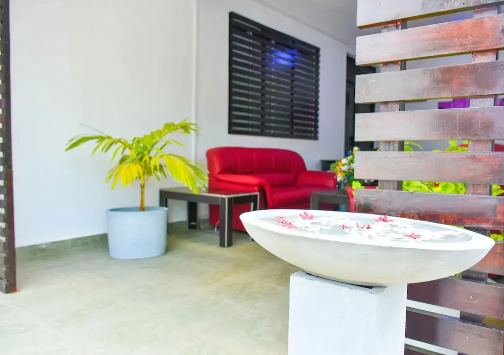 Негомбо: Aradhana Airport Hotel
