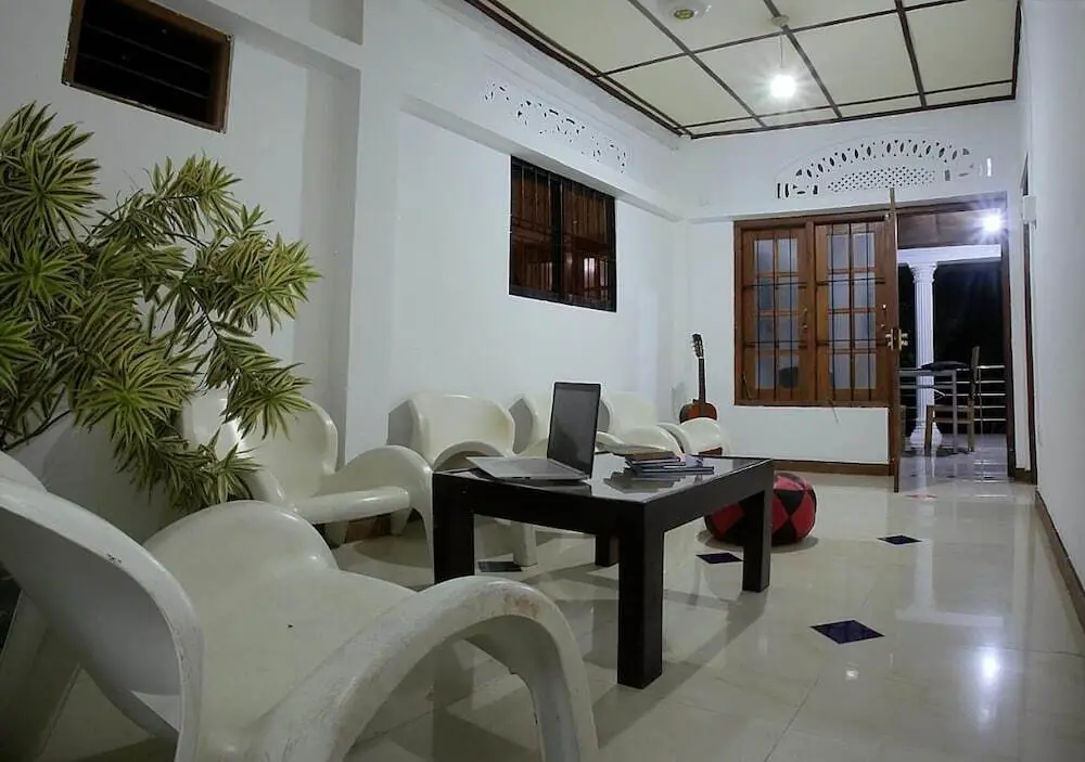 Анурадхапура: Aura City Hostel
