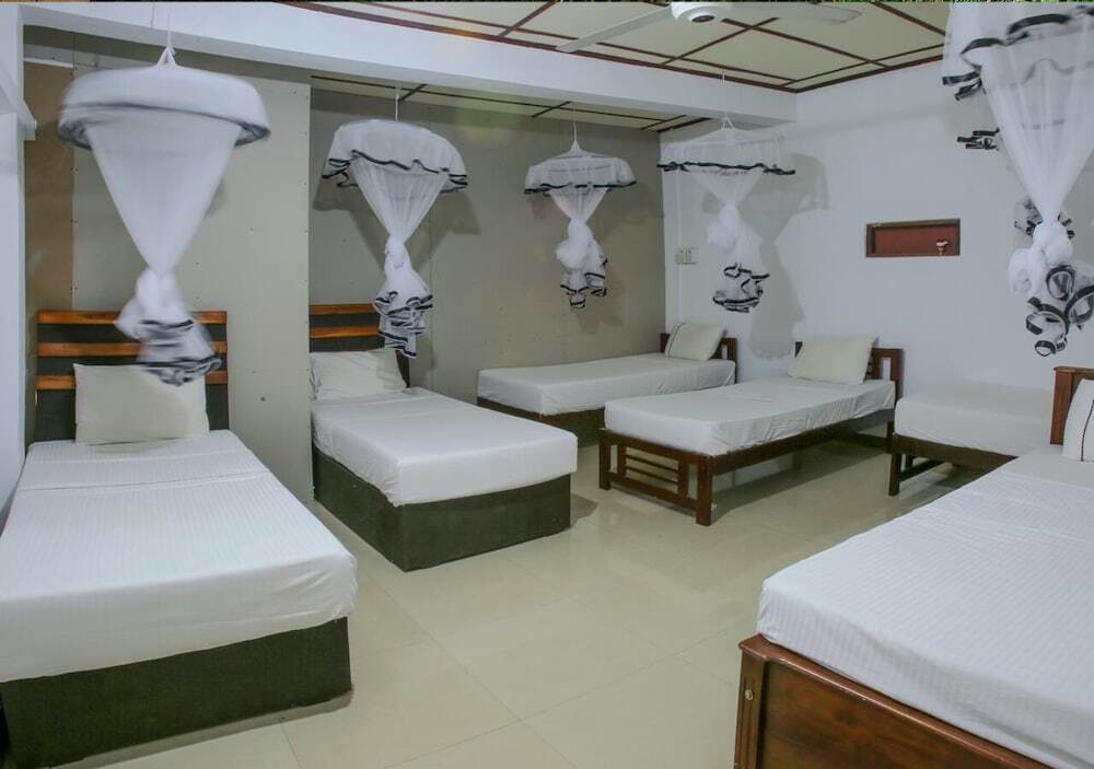 Анурадхапура: Aura City Hostel