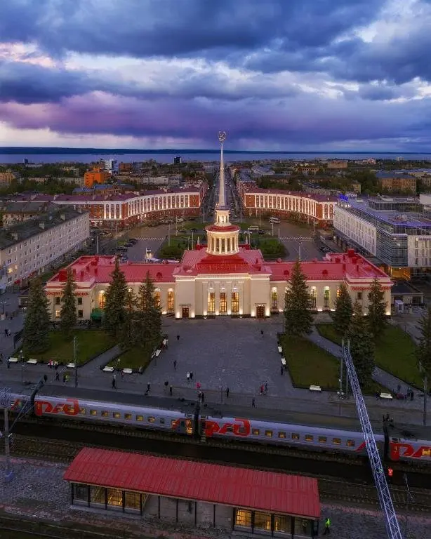 Петрозаводск: Апартаменты «9 ночей» в центре Петрозаводска, Шотмана 3 №1