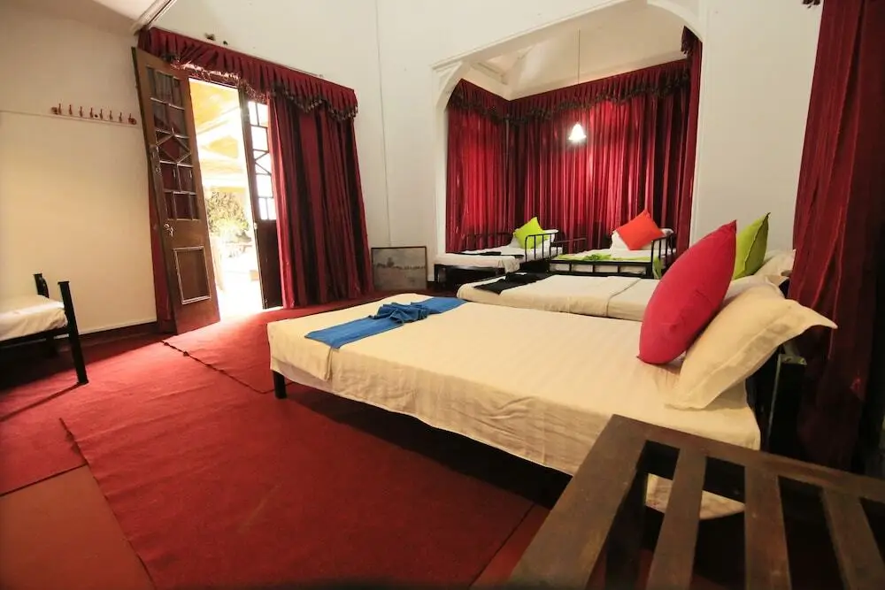 Канди: Singgah - Hostel