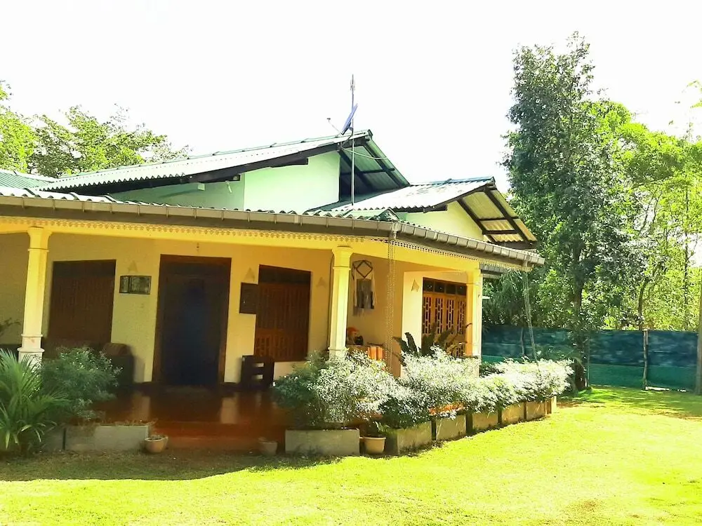 priya homestay kandalama — фото 1