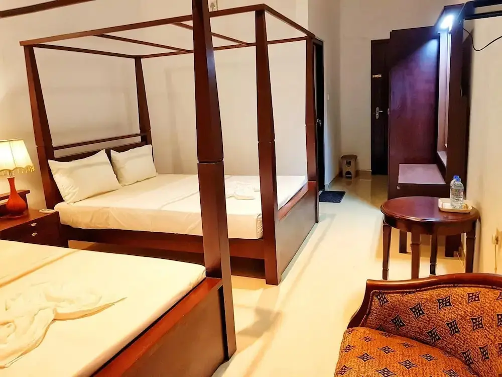 Катарагама: Livinya Holiday Resort