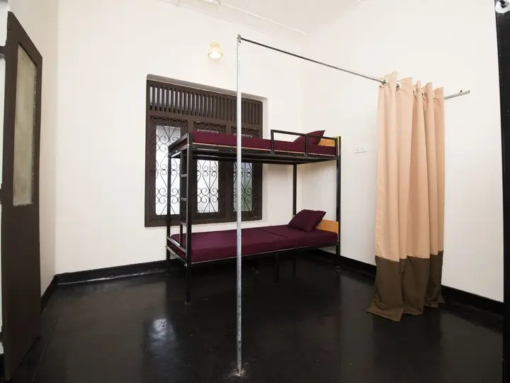 Канди: The Oasis Hostel