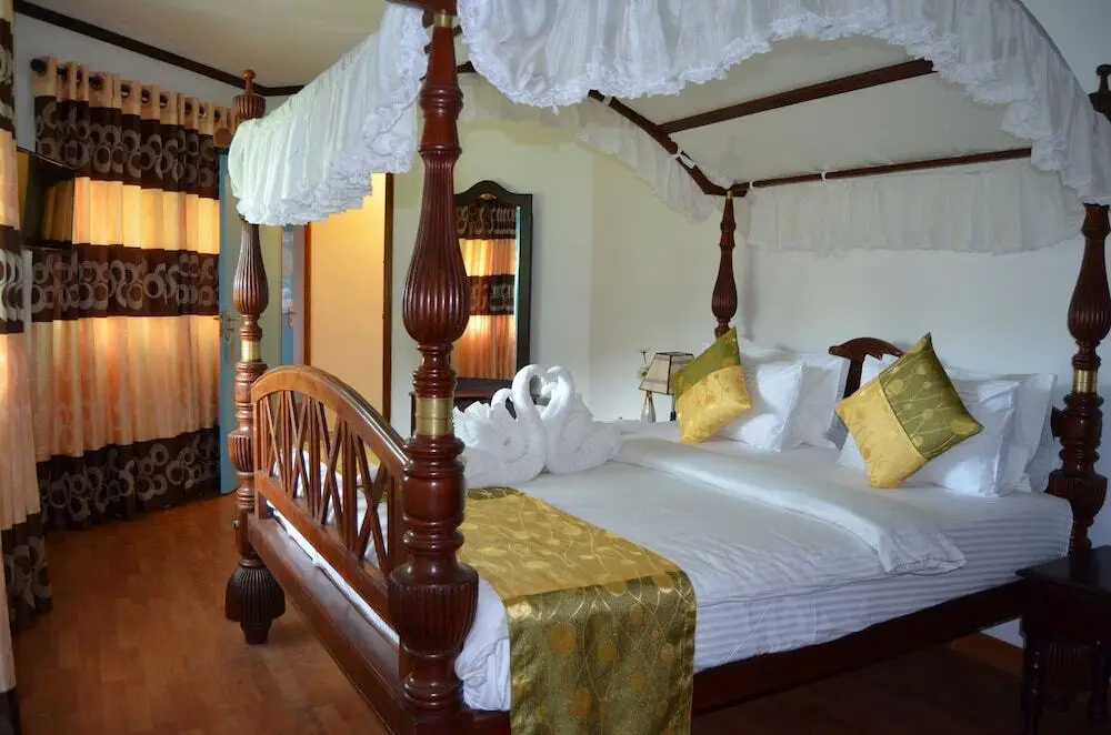 Нувара-Элия: Golden Grove Villa