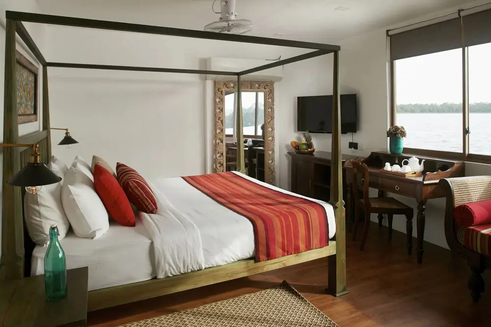 Моратува: Flow by The Amber Collection - Luxury River Cruises in Sri Lanka