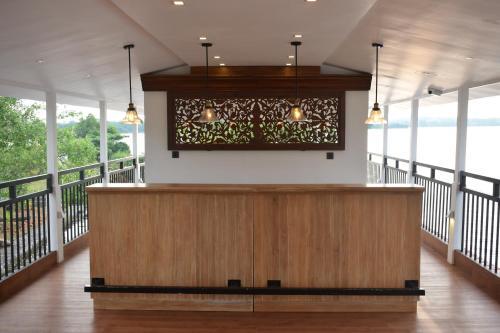 Моратува: Flow by The Amber Collection - Luxury River Cruises in Sri Lanka