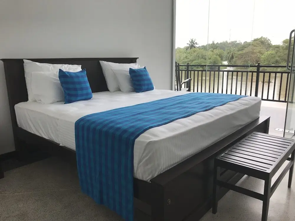 Галле: Galle Riverside Apartments