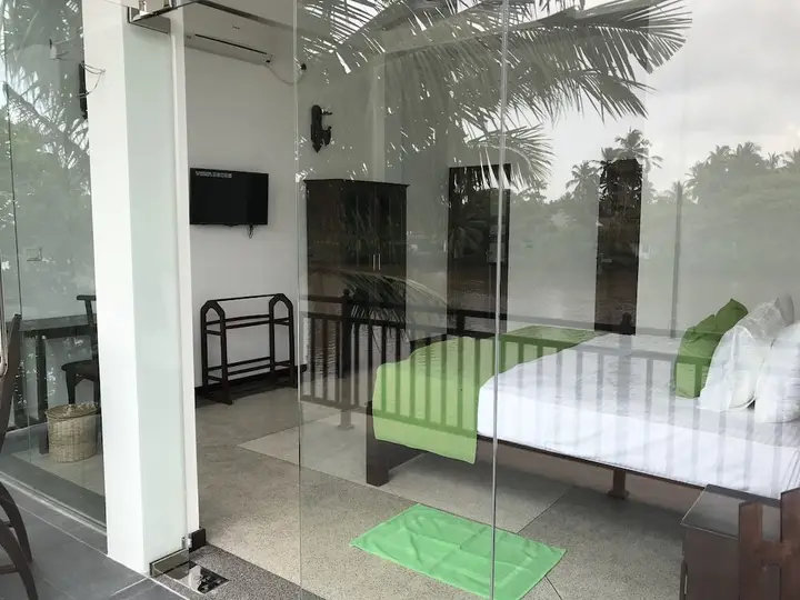 Галле: Galle Riverside Apartments
