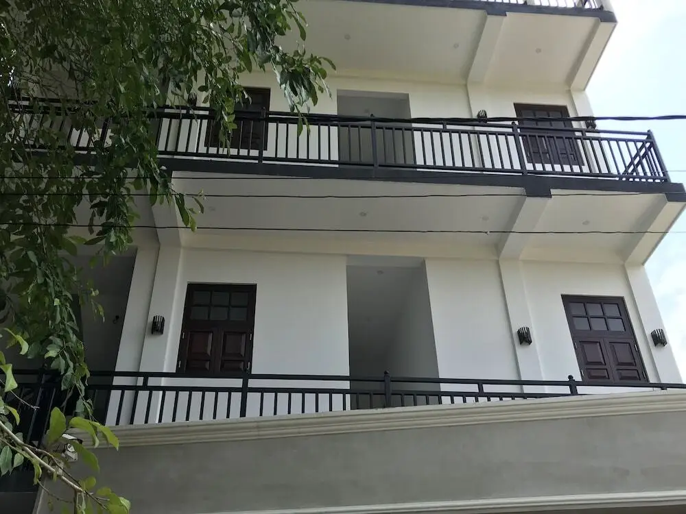 Галле: Galle Riverside Apartments