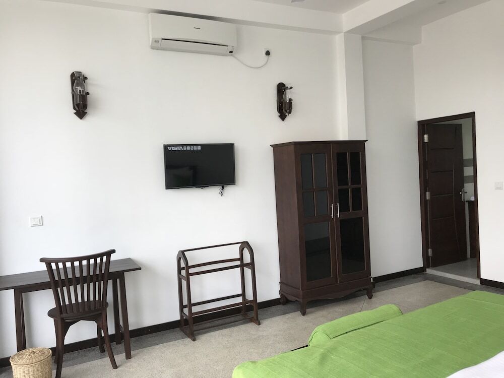 Галле: Galle Riverside Apartments